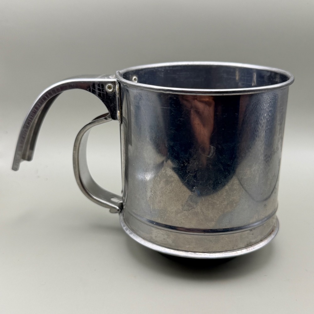 Vintage Stainless Steel Flour Sifter Squeeze Handle Manual Kitchen Baking Tool